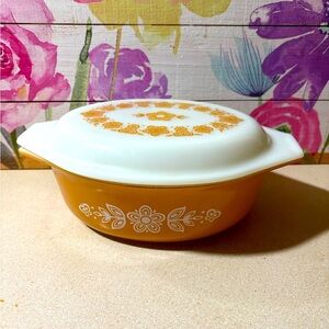 Vintage Pyrex ‘Butterfly’ Oval 1.5 Quart Covered Ovenware Circa 70’s